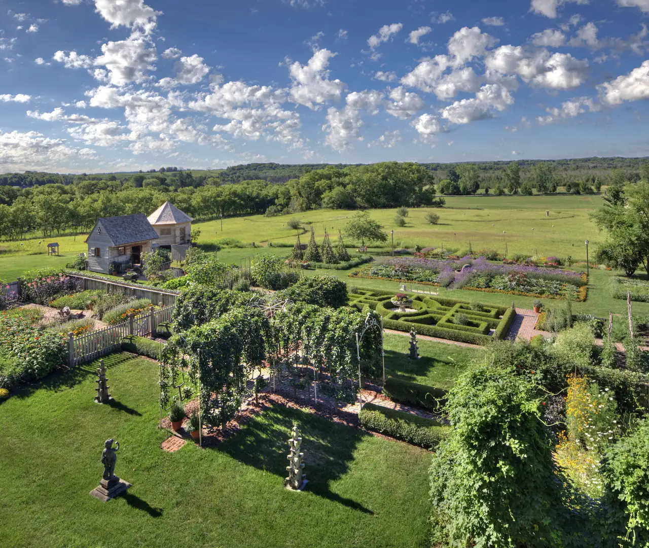 Kelton House Farm: Celebrating the American Colonial Spirit in House and Garden